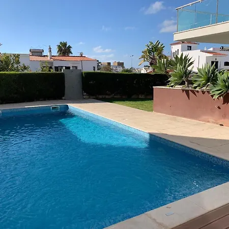 Apartment Neue In Mit Grossem Balkon *