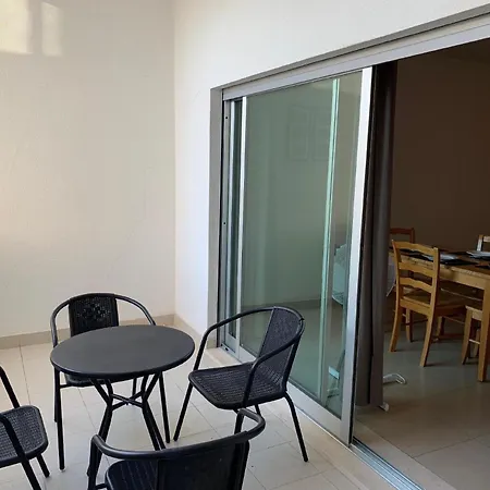 Neue In Mit Grossem Balkon * Albufeira